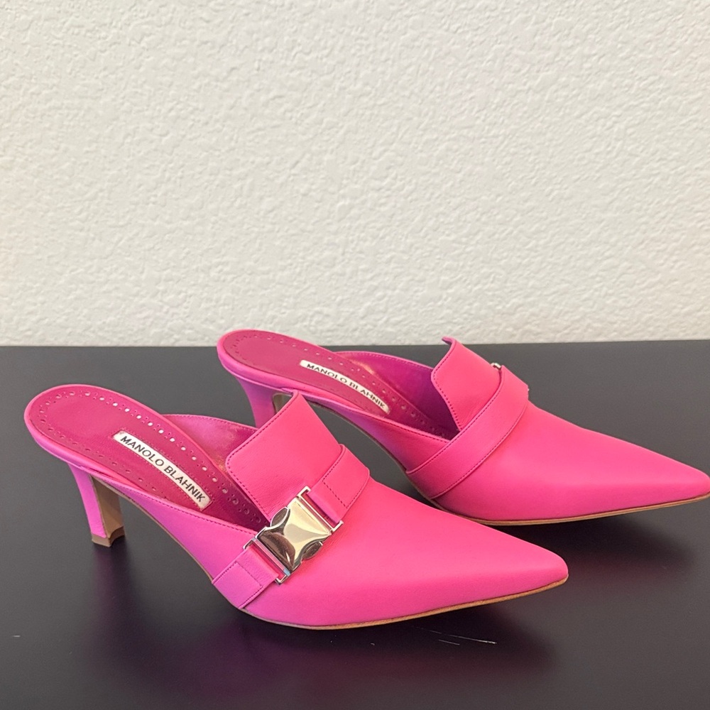 Manolo Blahnik Fuchsia Mules with Silver Buckle - Picture 2 of 15